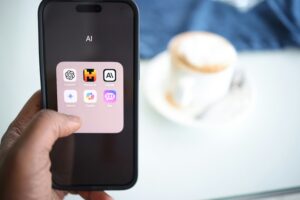 ChatGPT oder Mistral AI? Stärken, Einsatzbereiche und Unterschiede der führenden KI-Textgeneratoren ChatGPT oder Mistral AI?
