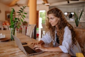 Webflow oder WordPress? Finde heraus, welche CMS-Plattform zu dir passt Webflow vs WordPress